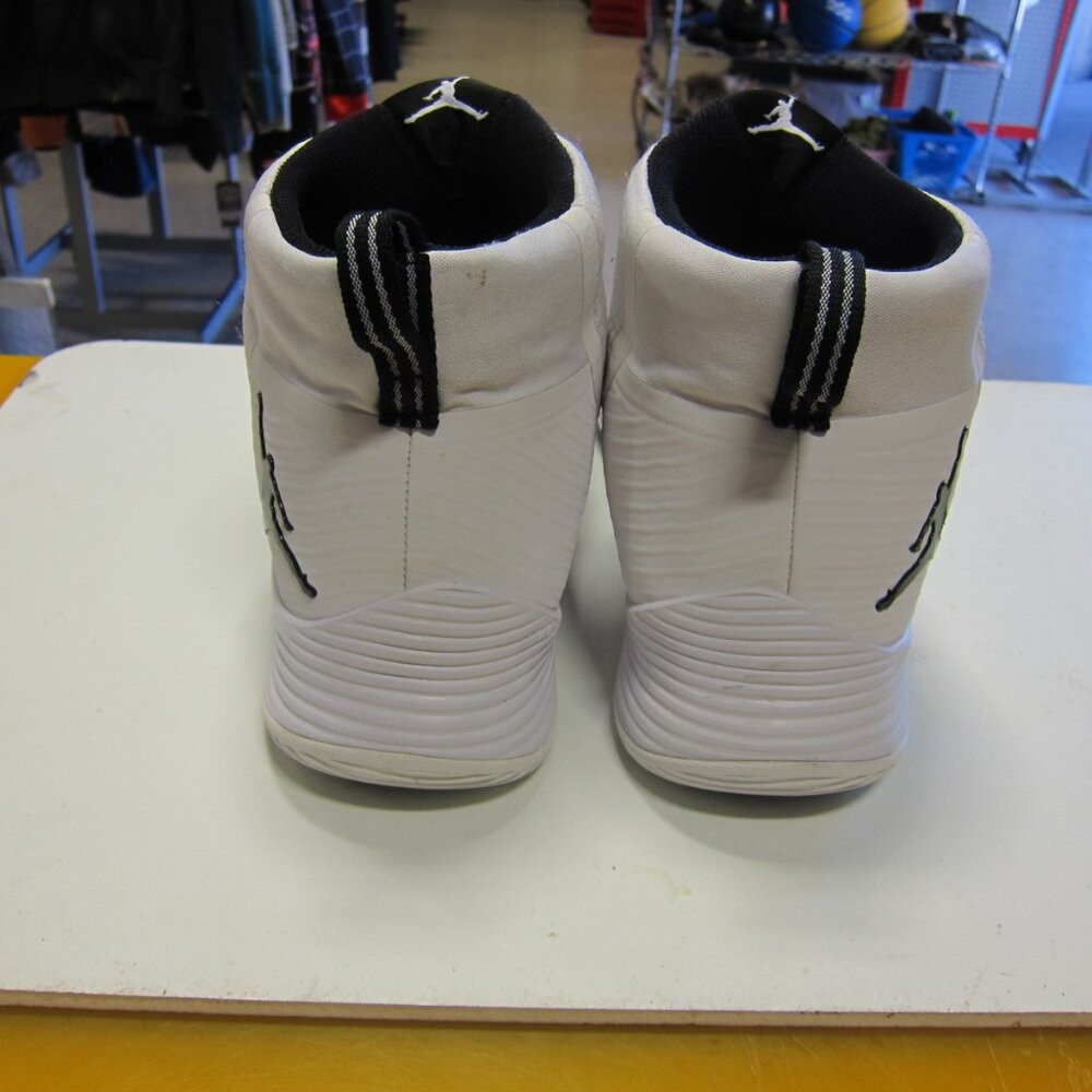 Nike Air Jordan Ultra Fly 2 Men's 13 Black/White Athletic Shoe's 897998-111 - Picture 4 of 9